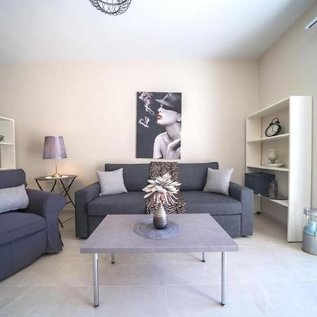 Alma City Center Apartment'S Heraklion  Bagian luar foto