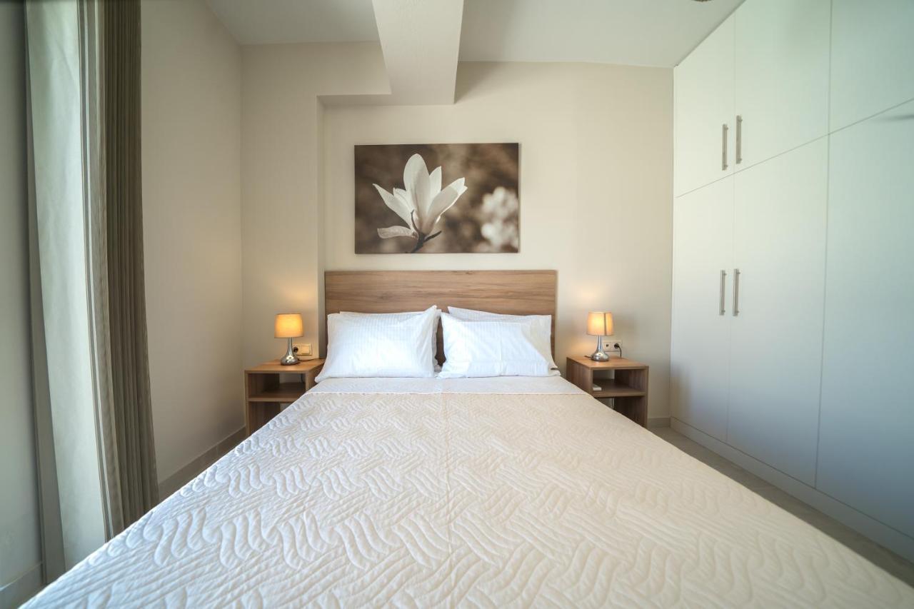 Alma City Center Apartment'S Heraklion  Bagian luar foto