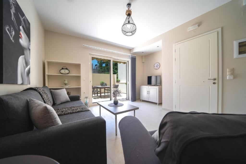 Alma City Center Apartment'S Heraklion  Bagian luar foto