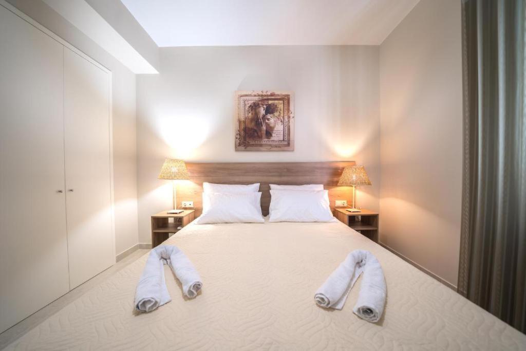 Alma City Center Apartment'S Heraklion  Bagian luar foto