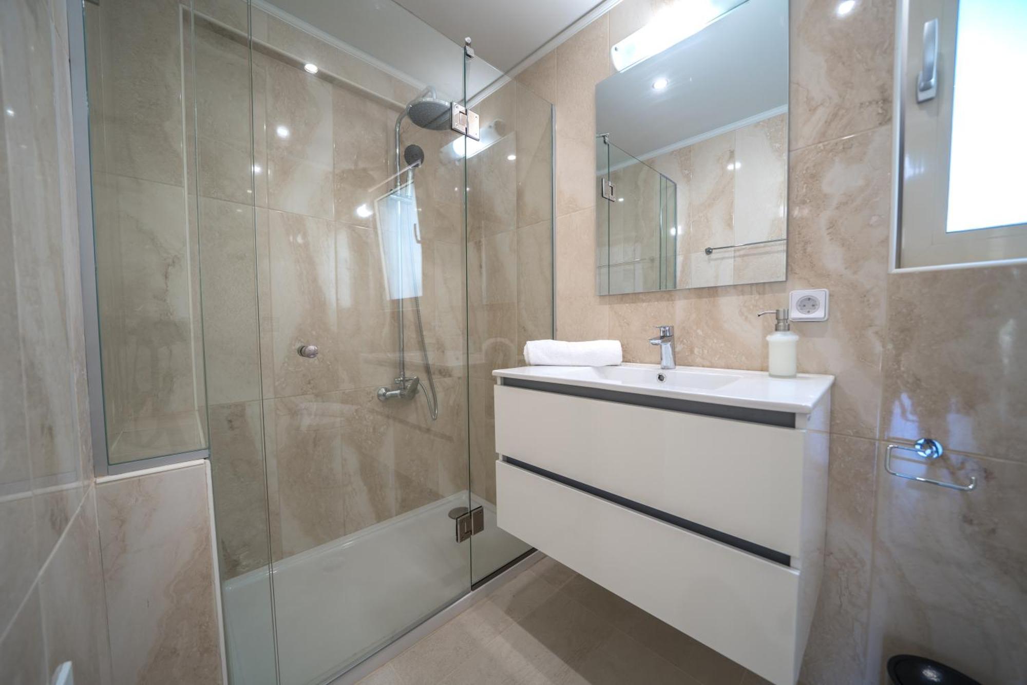 Alma City Center Apartment'S Heraklion  Bagian luar foto